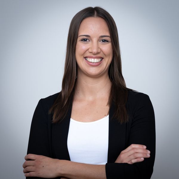 Portraitfoto von Sabine Wilfinger